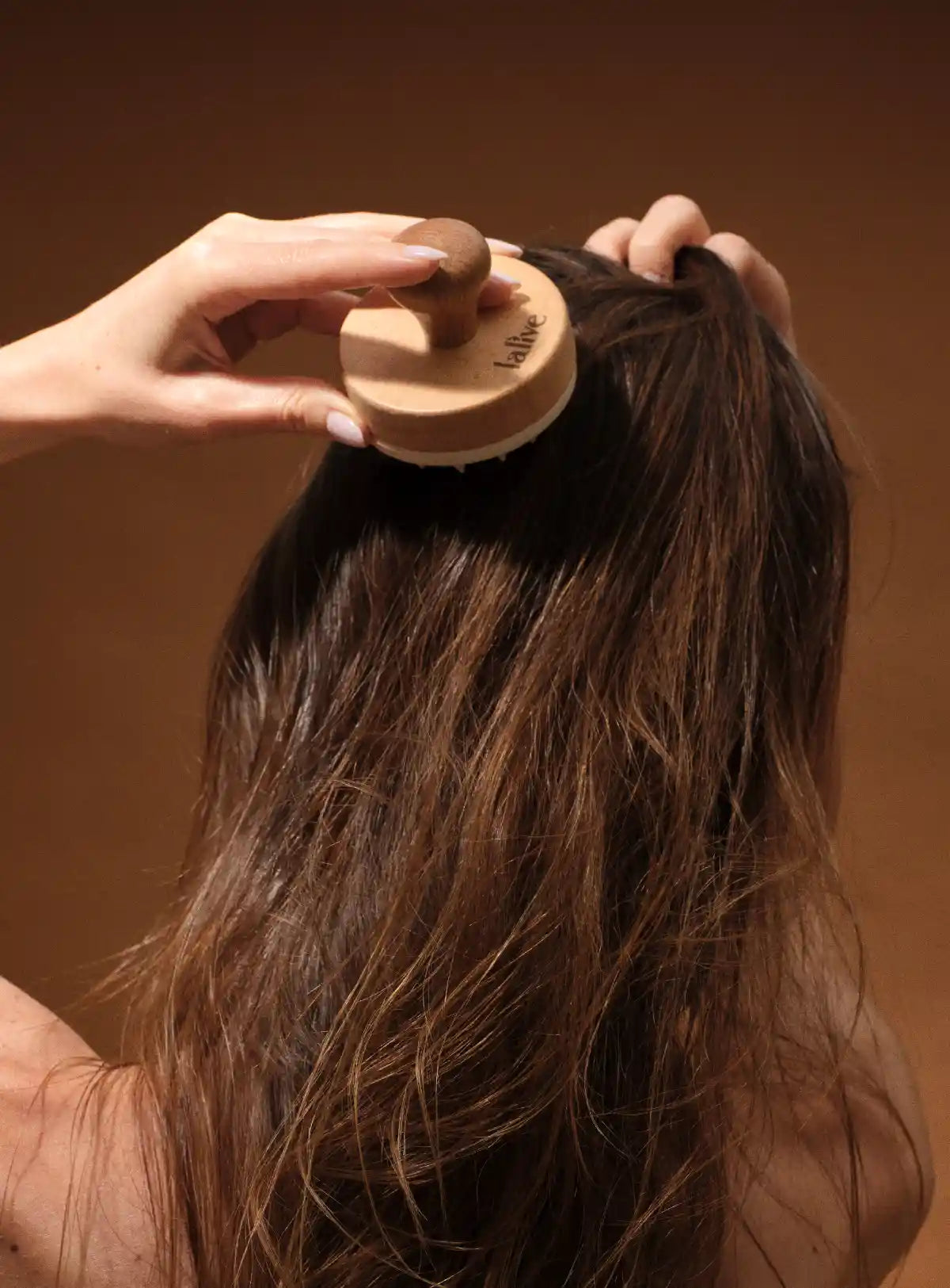 Saç Derisi Masaj Tarağı (Yenileyici Etki) 1